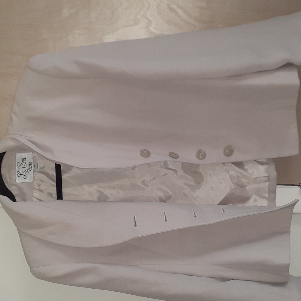 Cream Blazer,